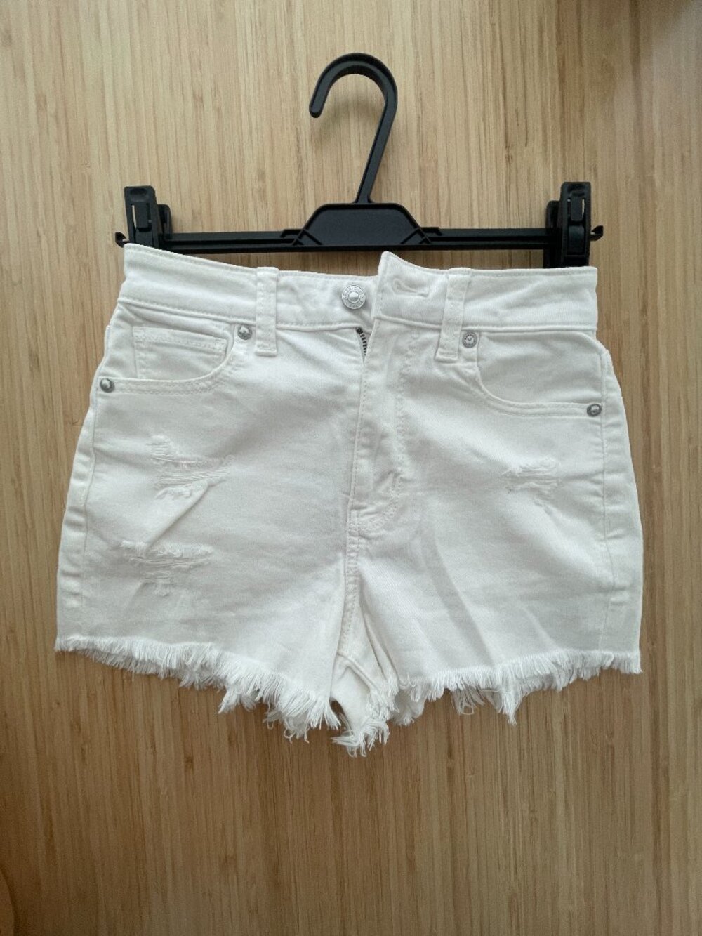 American Eagle White Distressed Denim Shorts US 00